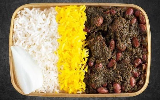 چلو خورش قورمه سبزی گوساله
